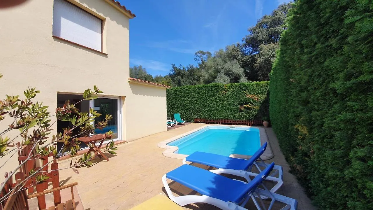 Villa Pals Carles Piscina location